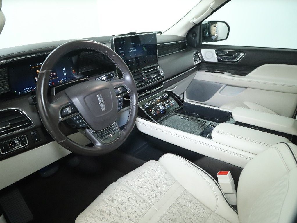 2022 Lincoln Navigator L Black Label