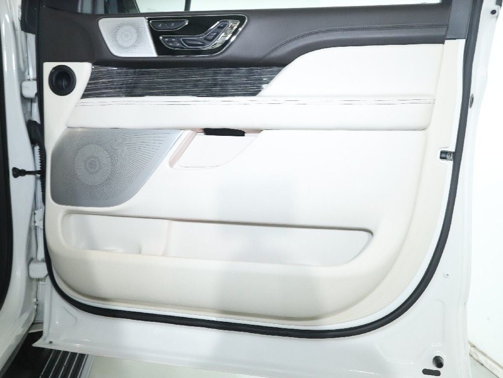 2022 Lincoln Navigator L Black Label