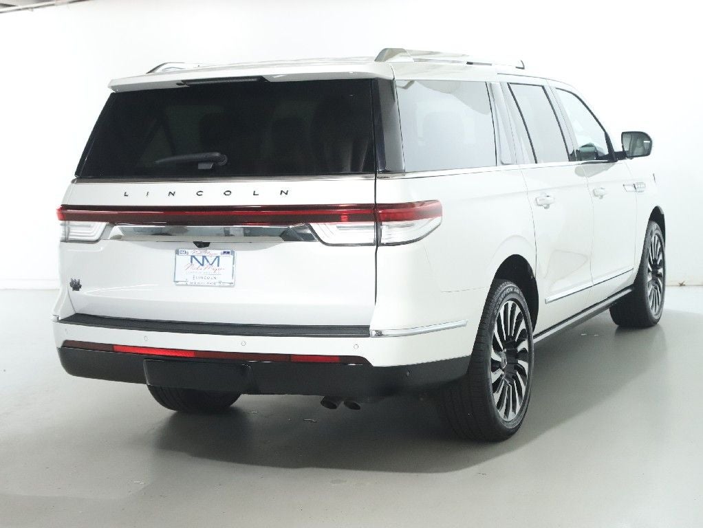 2022 Lincoln Navigator L Black Label