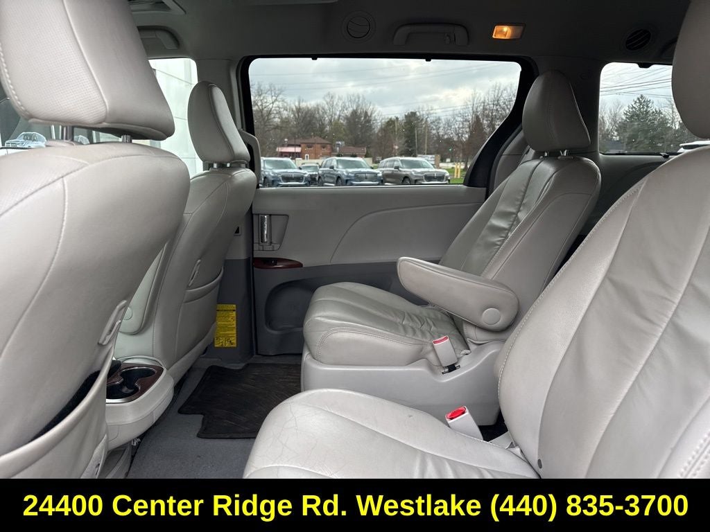 2014 Toyota Sienna XLE 7 Passenger