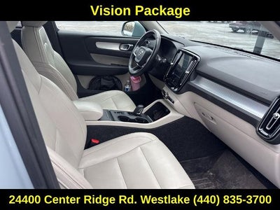 2019 Volvo XC40 Momentum