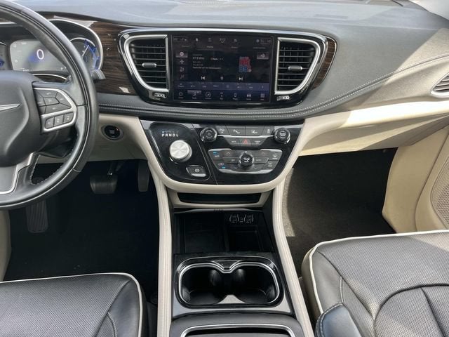 2022 Chrysler Pacifica Hybrid Limited