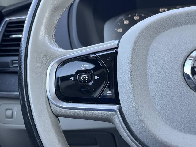 2020 Volvo XC90 T6 Momentum 6 Passenger