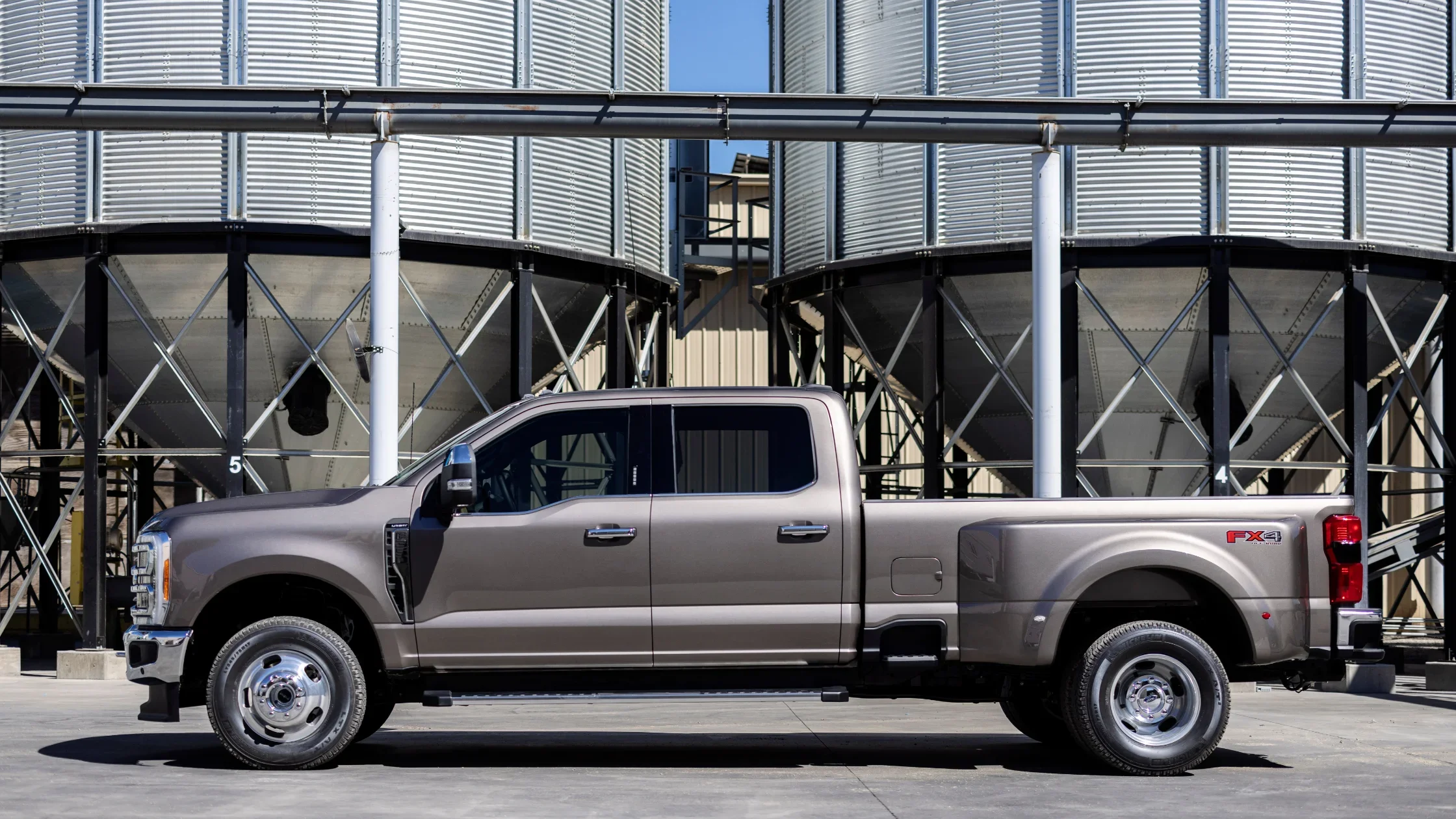 2025 Ford Super Duty® F-350 Exterior